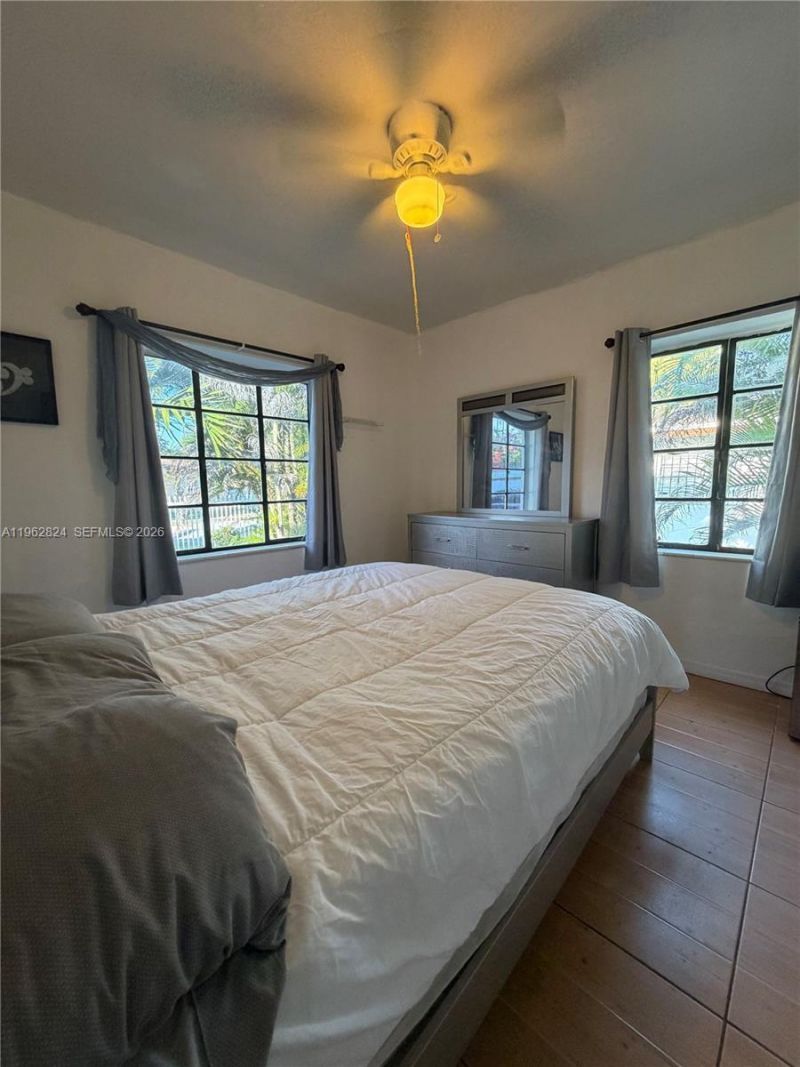 2460 NW 33rd St , Miami, FL 33142 Photo