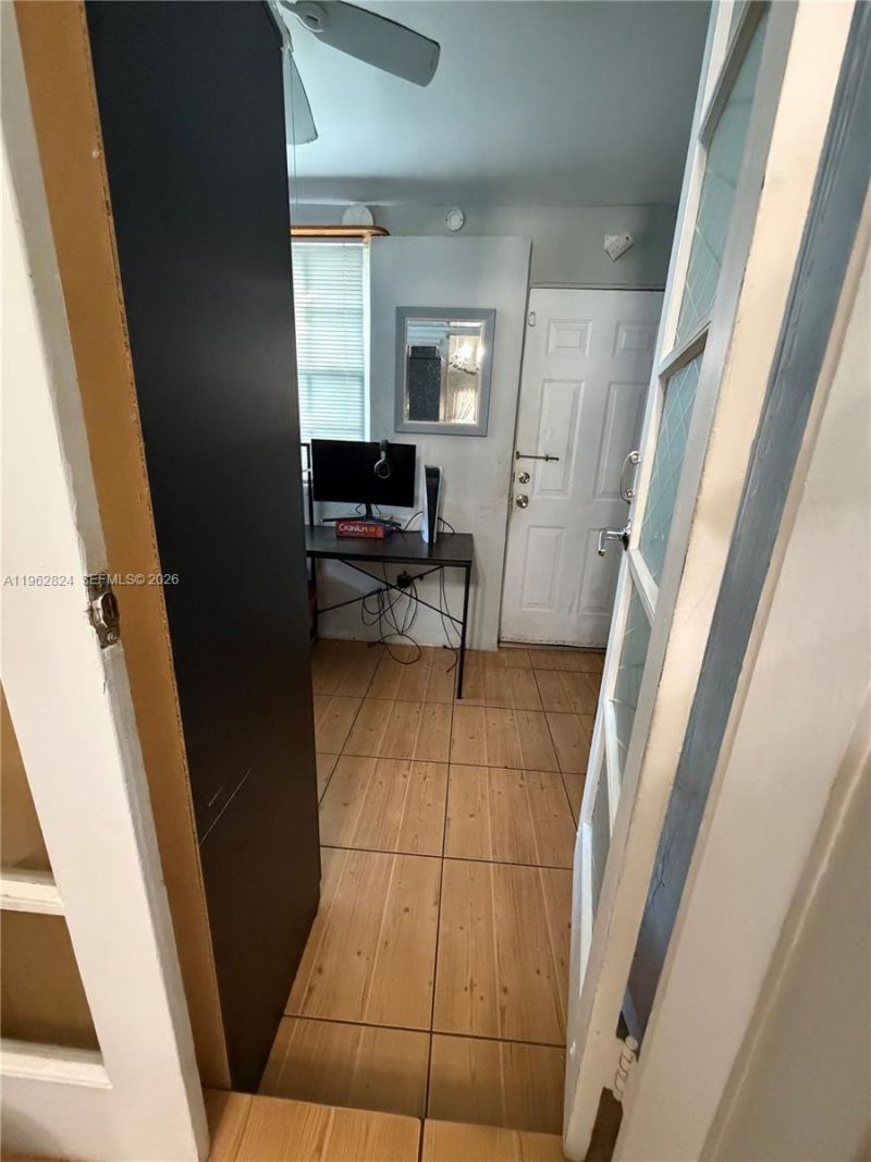 2460 NW 33rd St , Miami, FL 33142 Photo