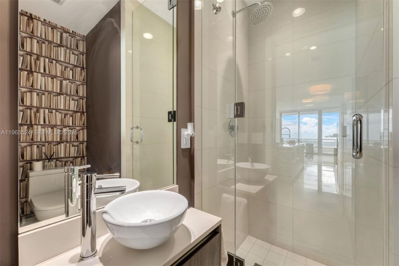 480 NE 31st St, Unit 4002, Miami, FL 33137 Photo