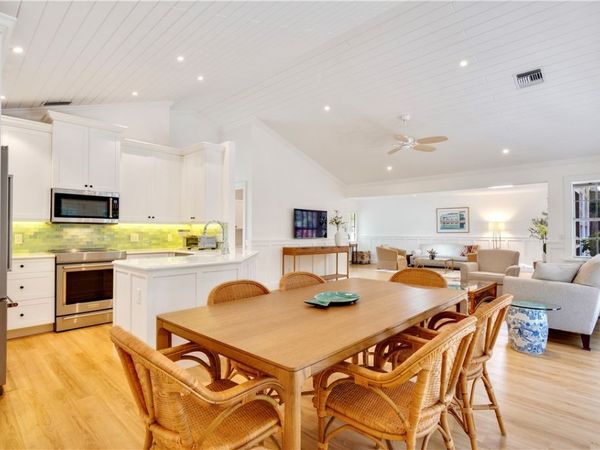 1524 Orchid Drive, Vero Beach, FL 32963