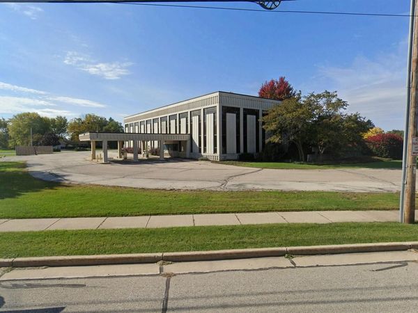 10005 Northwestern AVENUE, Lannon, WI 53126