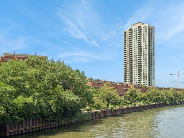 501 N Clinton Street, Unit 1503, Chicago, IL 60654