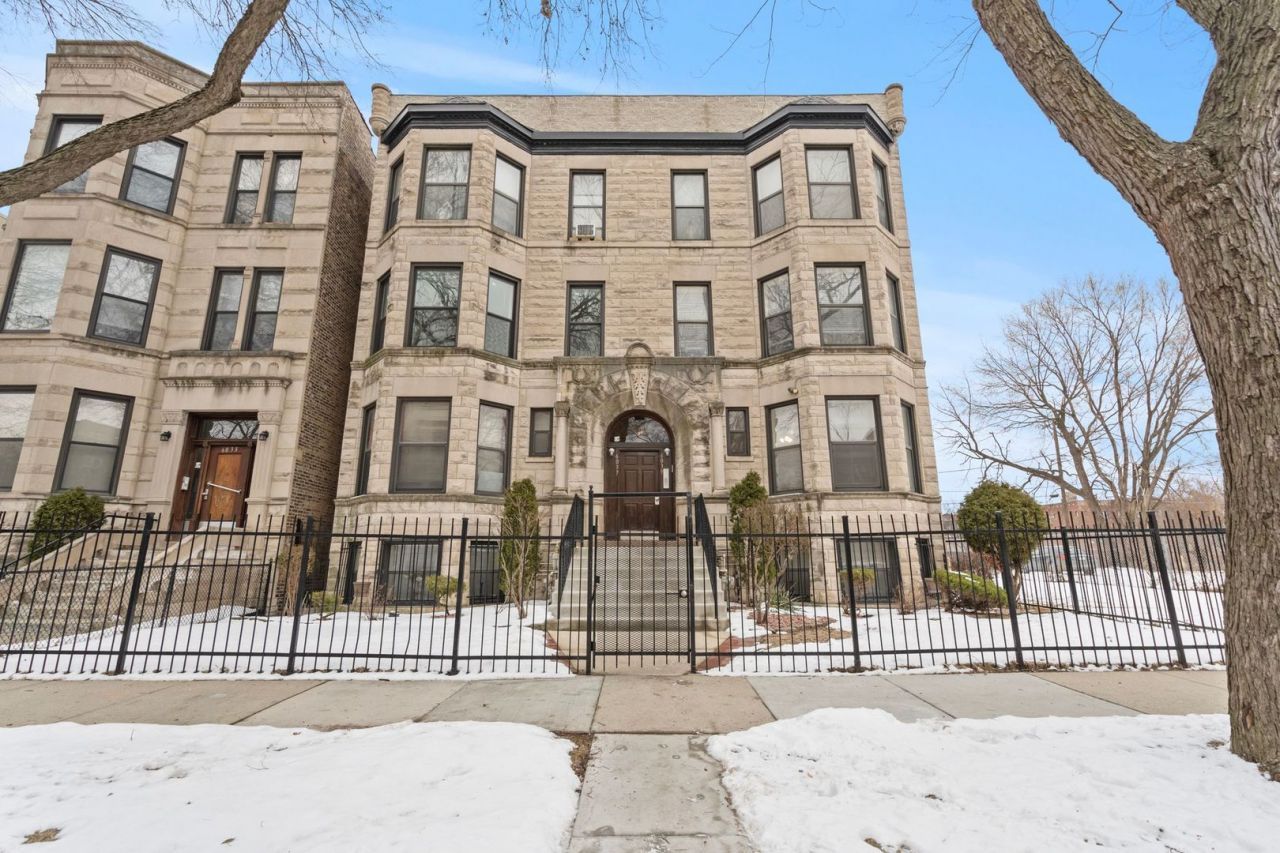 6037 S Champlain Avenue, Chicago, IL 60637