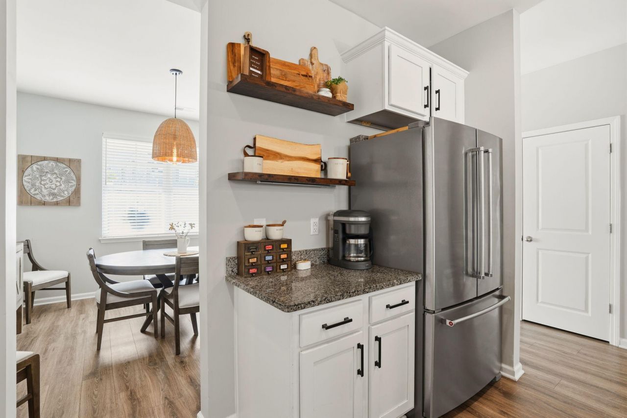 711 Kilarney Road Photo 13