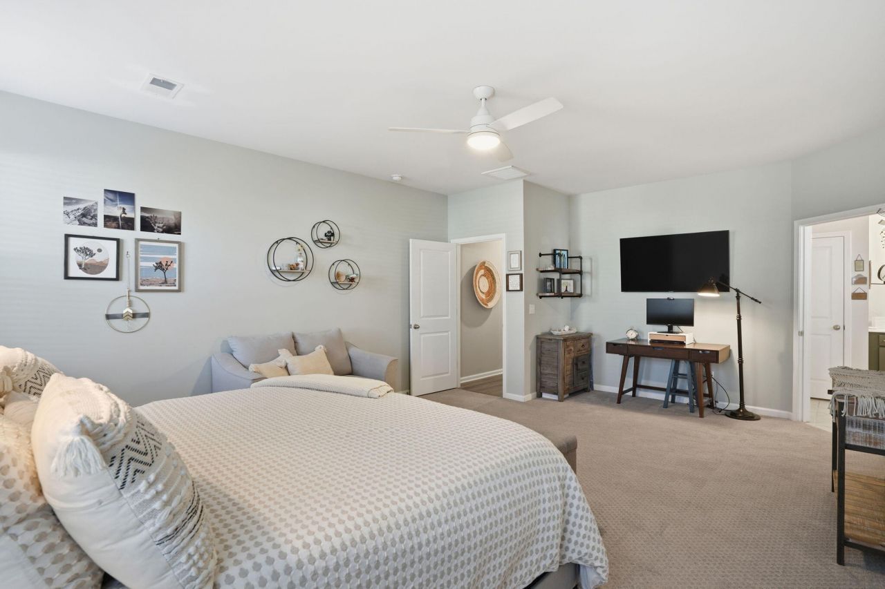 711 Kilarney Road Photo 22