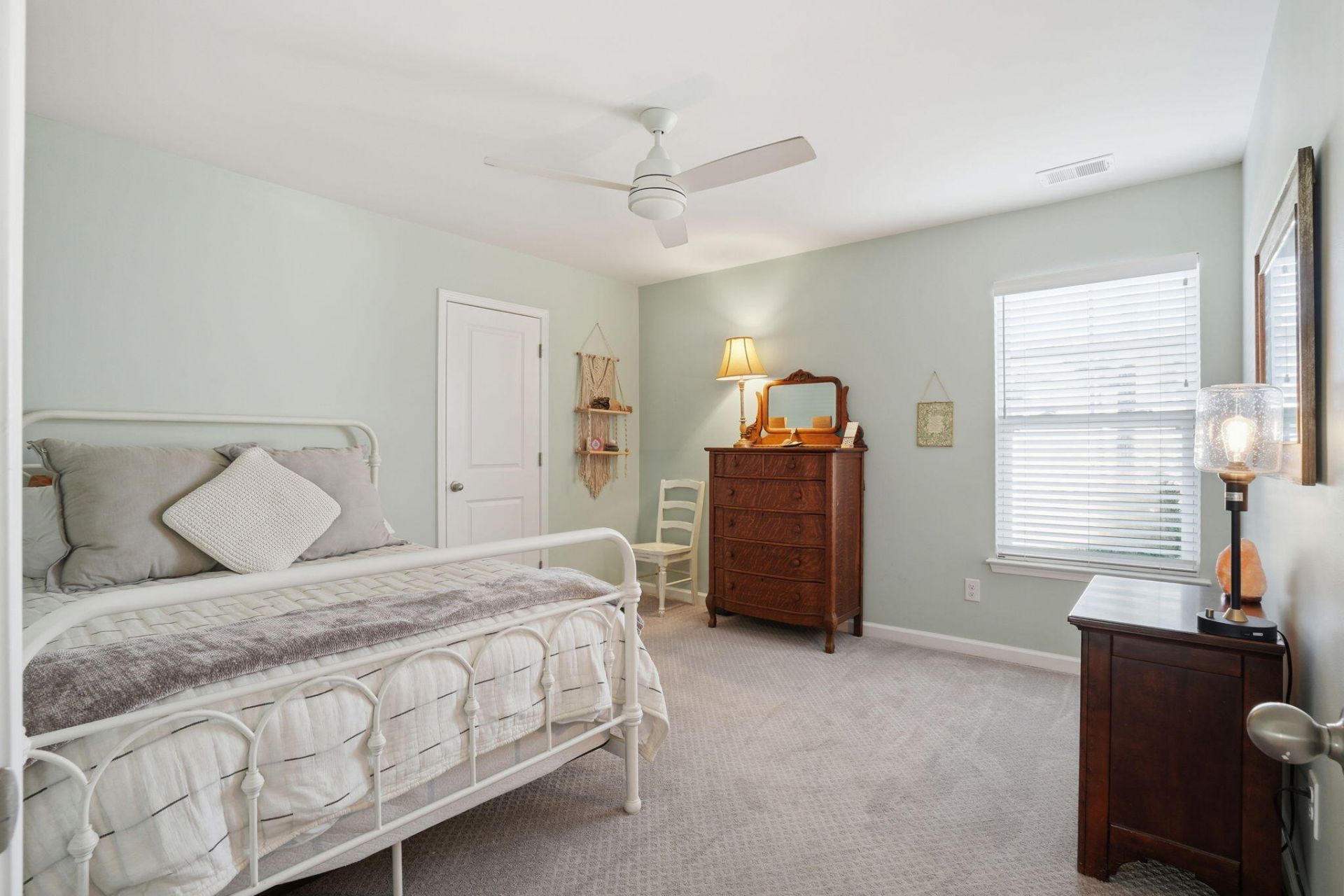 711 Kilarney Road Photo 39