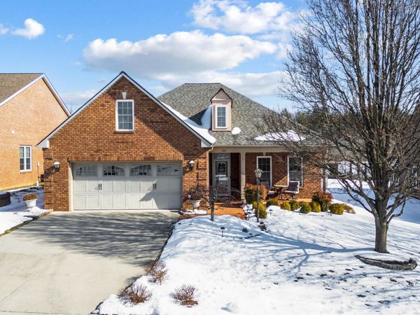 405 Deer Run CIR, Salem, VA 24153