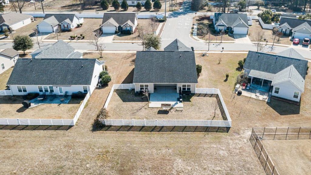 3300 Holly Loop Photo 39