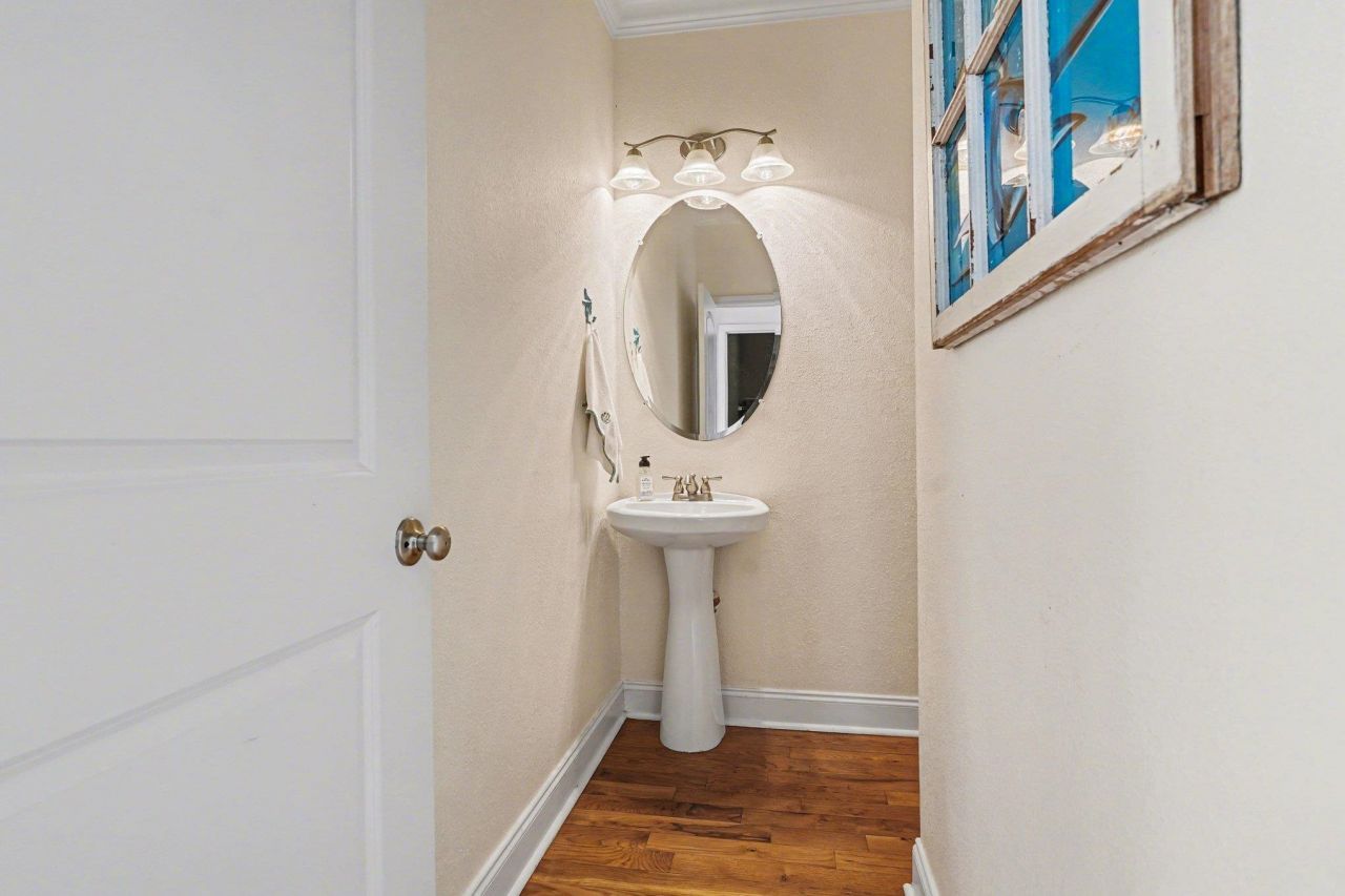 225b Dogwood Dr. N  Photo 10