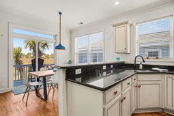 225b Dogwood Dr. N  photo 4