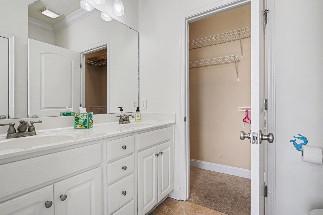 225b Dogwood Dr. N Photo 9