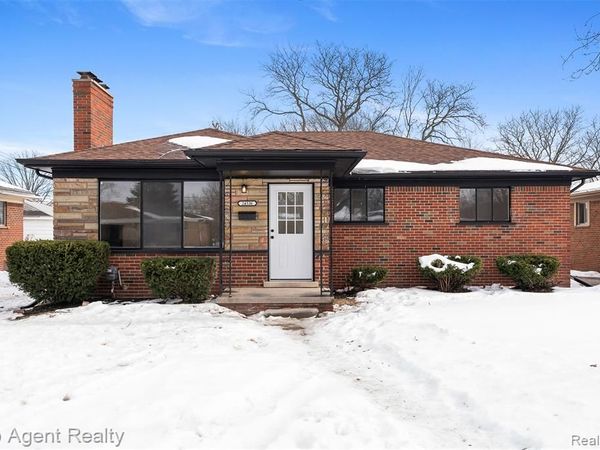 24336 Warrington Court, Eastpointe, MI 48021