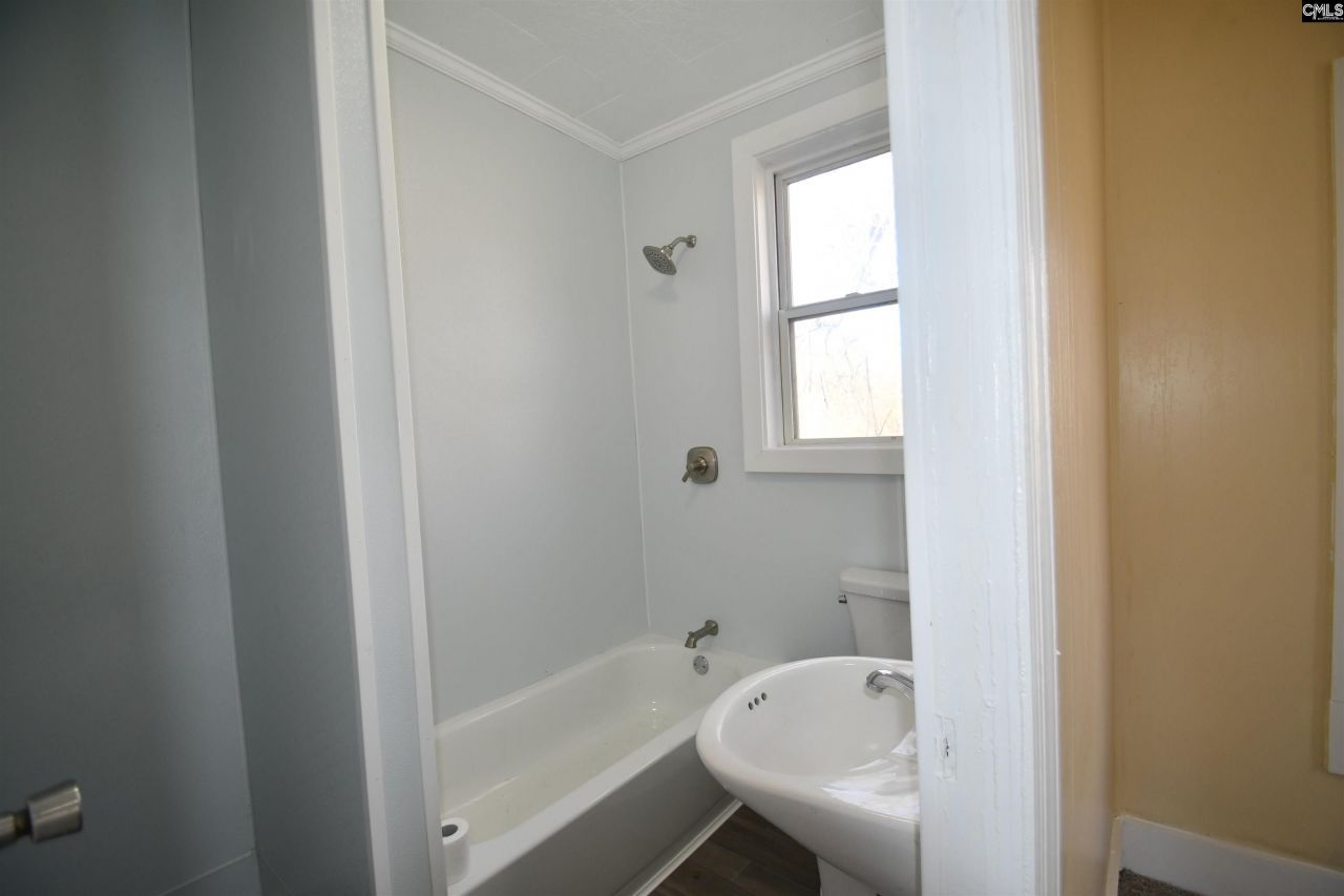 942 Gilder Street  Photo 11