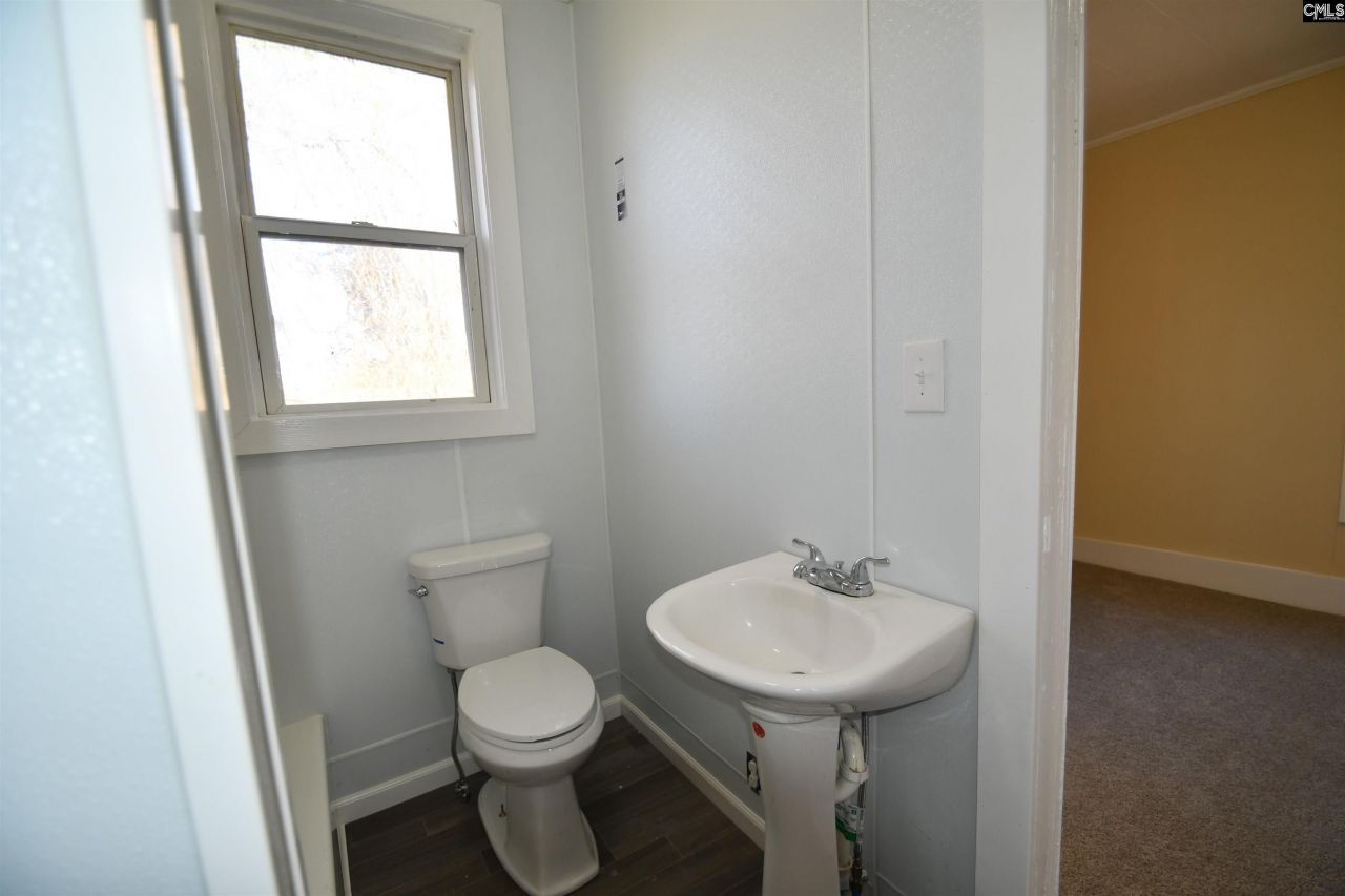 942 Gilder Street  Photo 12