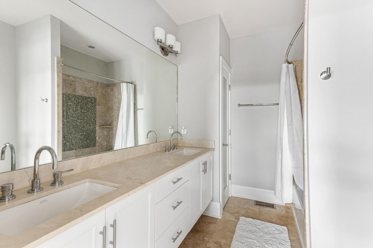 26 Cannon Street Photo 22