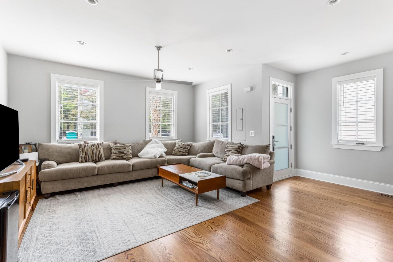 26 Cannon Street Photo 5