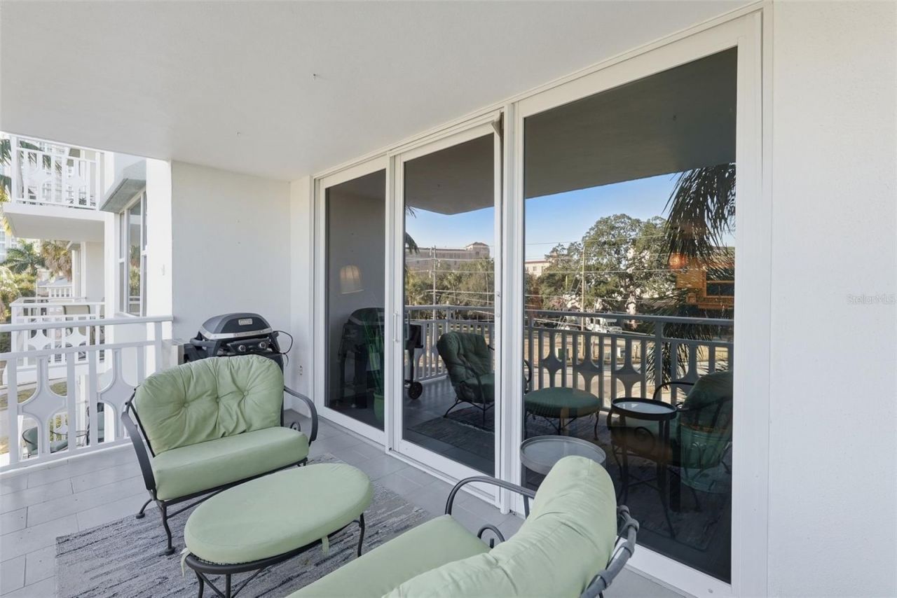 700 Beach Drive Ne, Unit 302, Saint Petersburg, FL 33701 Photo