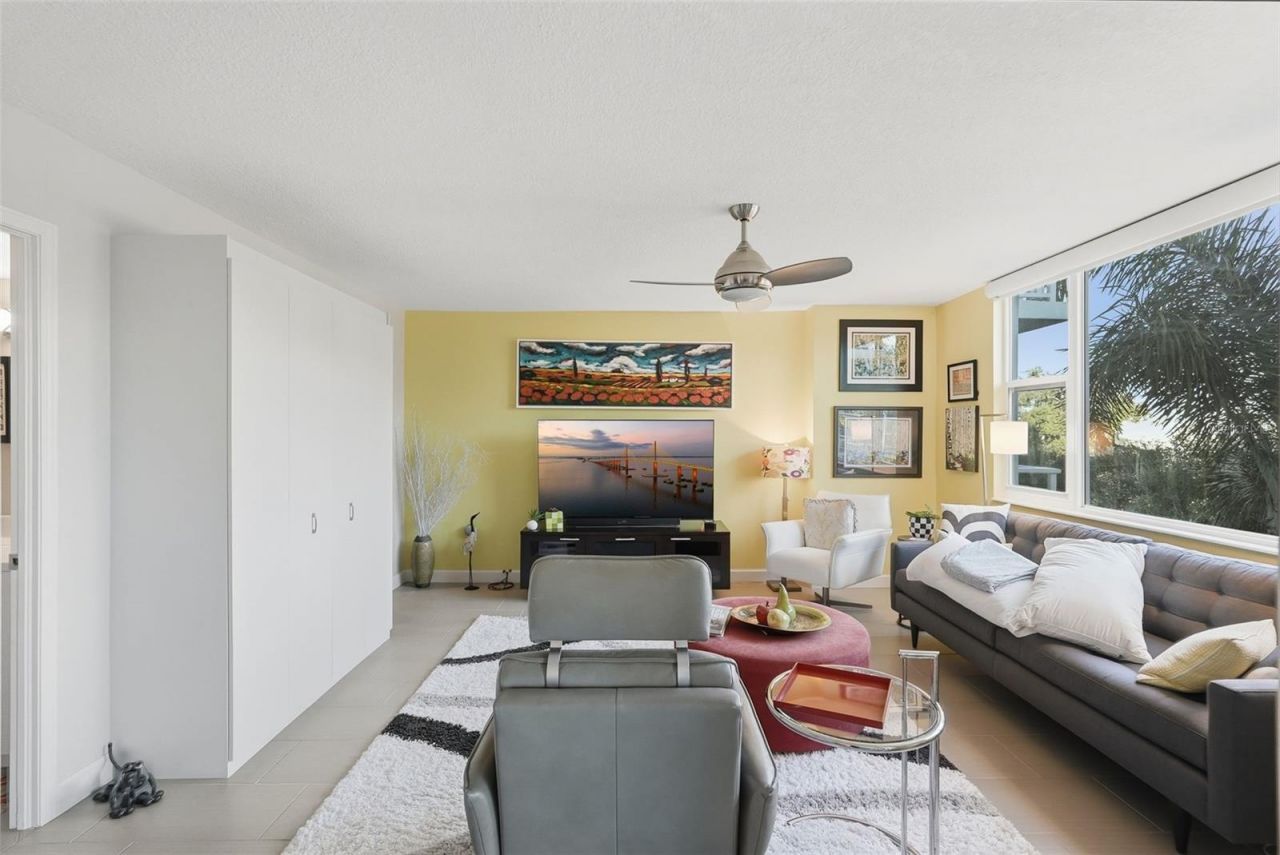 700 Beach Drive Ne, Unit 302, Saint Petersburg, FL 33701 Photo