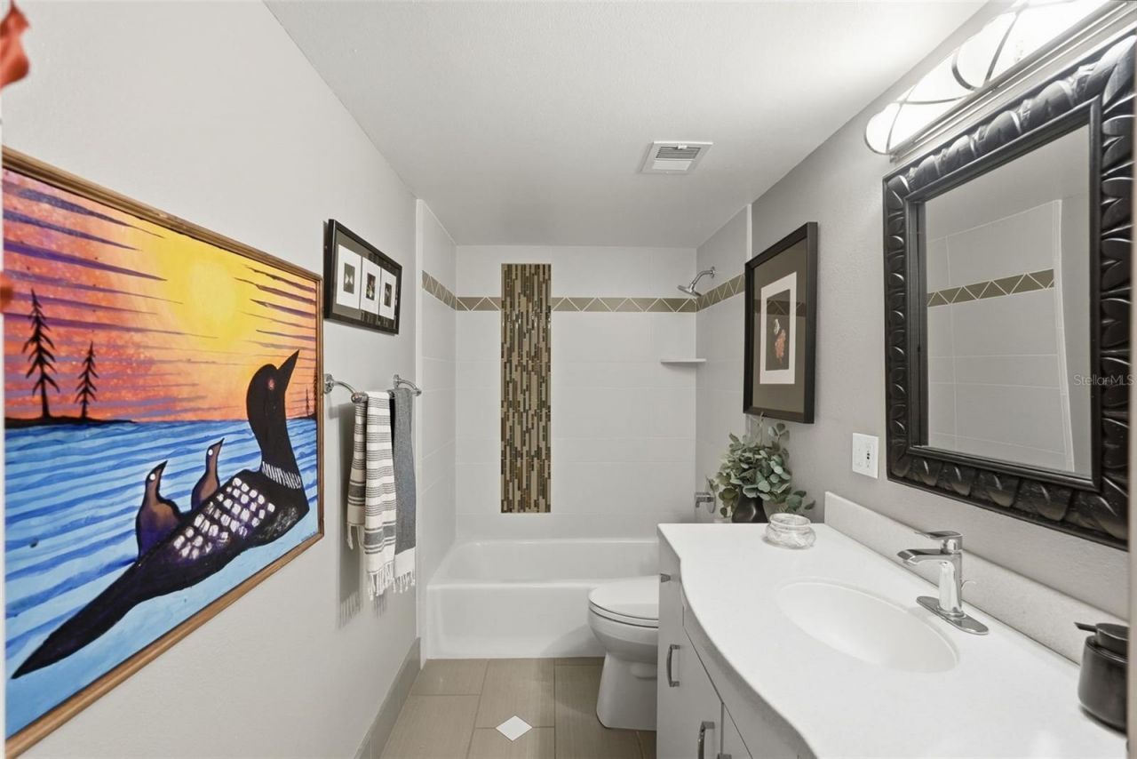 700 Beach Drive Ne, Unit 302, Saint Petersburg, FL 33701 Photo