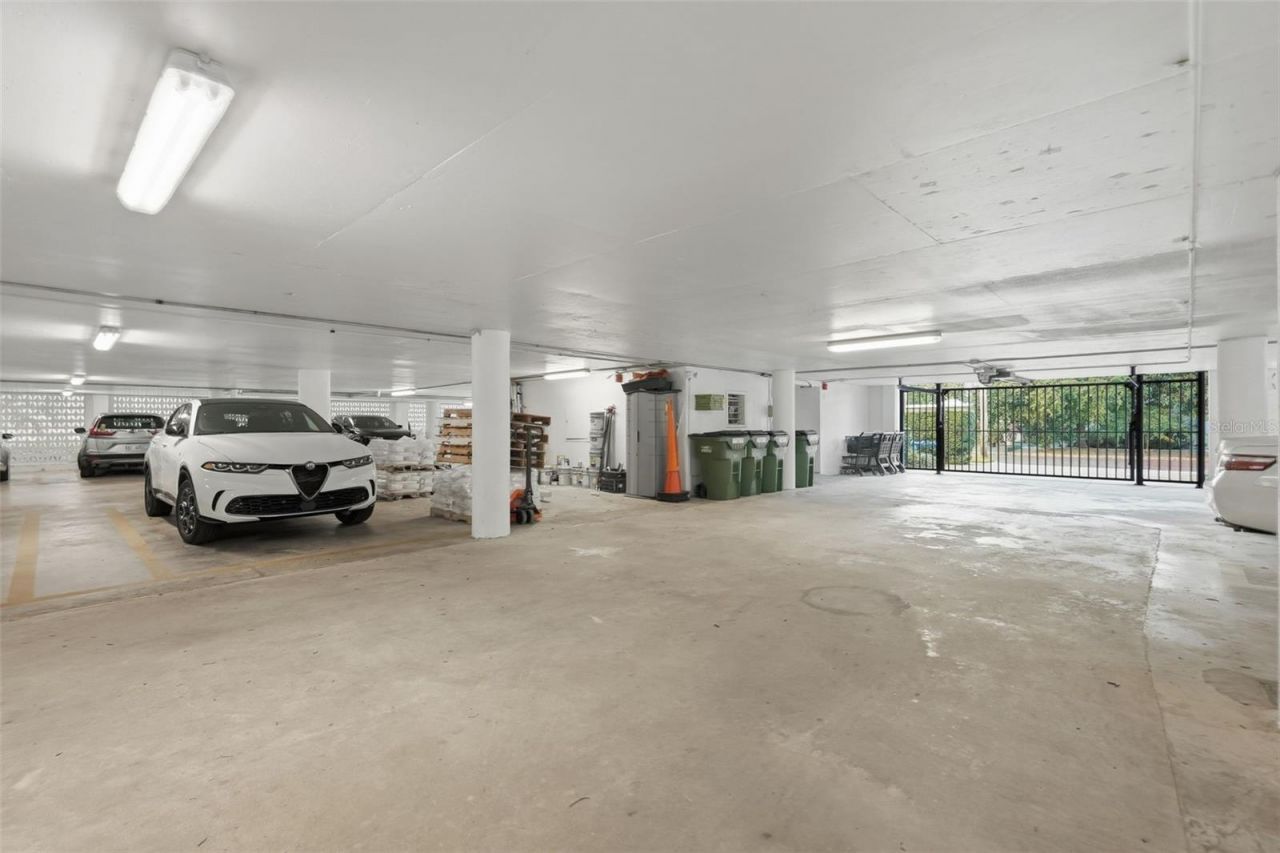 700 Beach Drive Ne, Unit 302, Saint Petersburg, FL 33701 Photo