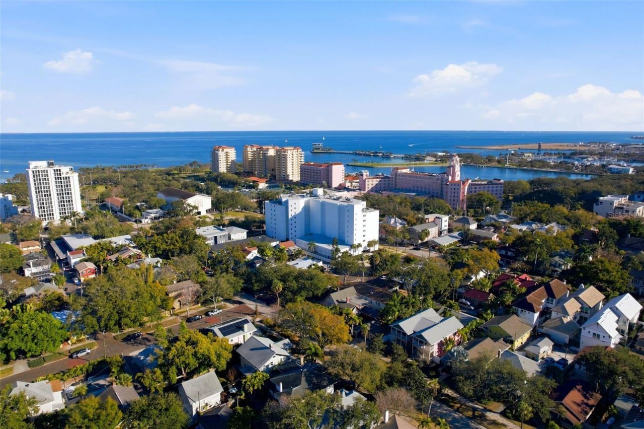 700 Beach Drive Ne, Unit 302, Saint Petersburg, FL 33701 Photo