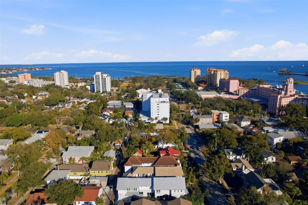 700 Beach Drive Ne, Unit 302, Saint Petersburg, FL 33701 Photo