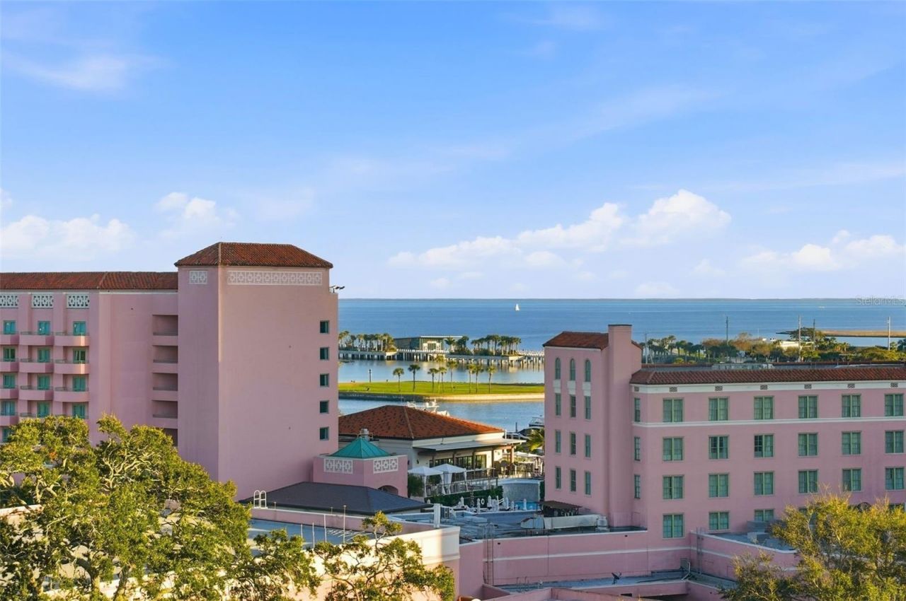 700 Beach Drive Ne, Unit 302, Saint Petersburg, FL 33701 Photo