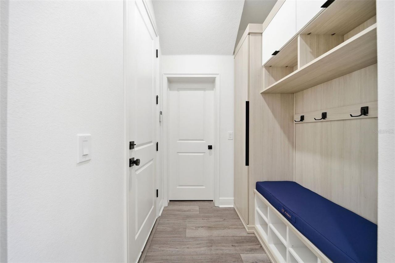 9211 Waverly Walk Drive, Orlando, FL 32817 Photo