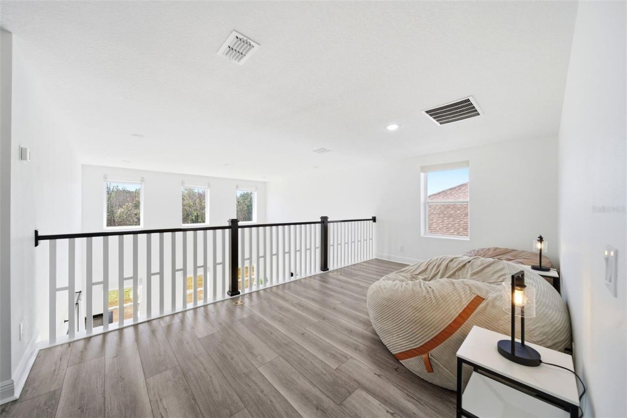 9211 Waverly Walk Drive, Orlando, FL 32817 Photo