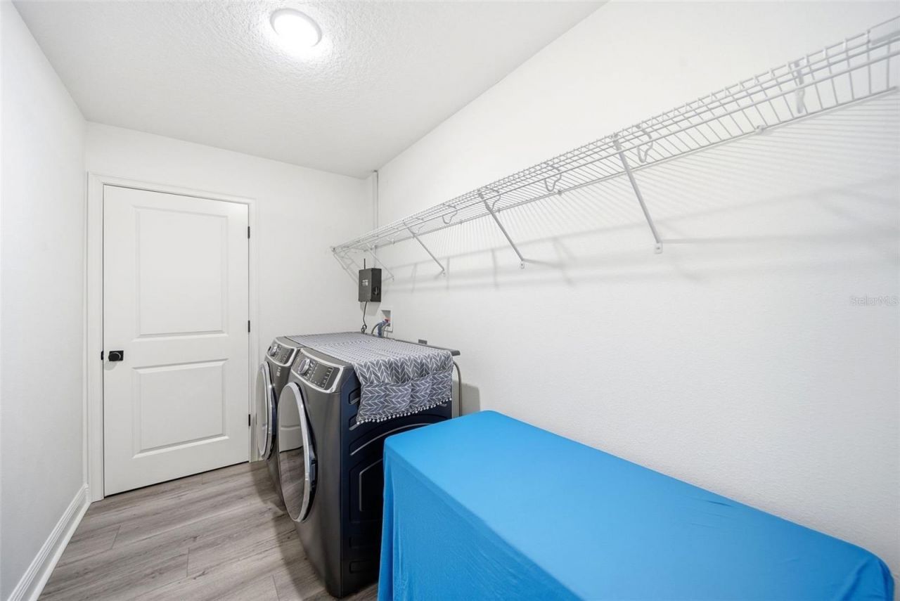 9211 Waverly Walk Drive, Orlando, FL 32817 Photo