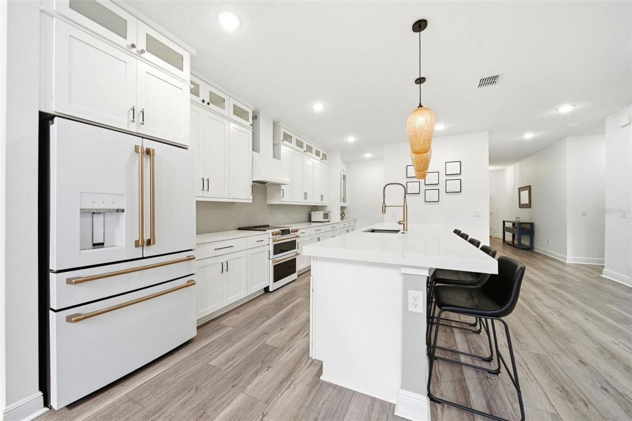 9211 Waverly Walk Drive, Orlando, FL 32817 Photo