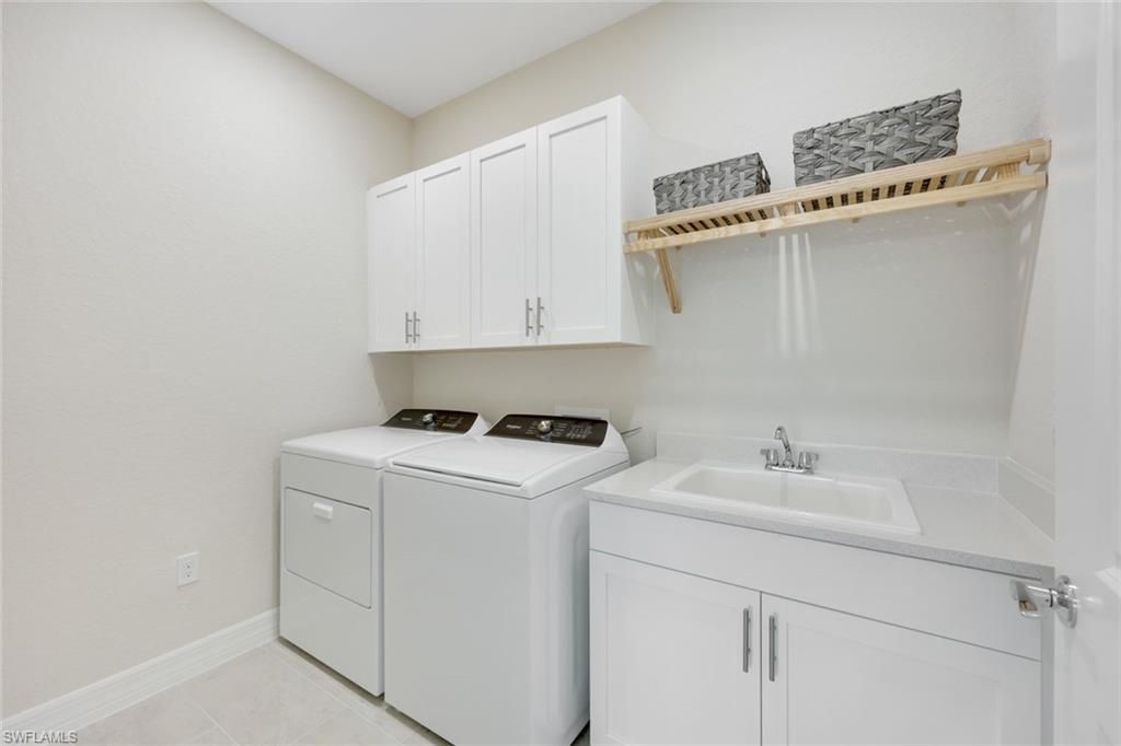 316 Indies Dr W, Unit 201, Naples, FL 34114 Photo