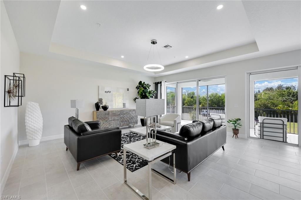 316 Indies Dr W, Unit 201, Naples, FL 34114 Photo