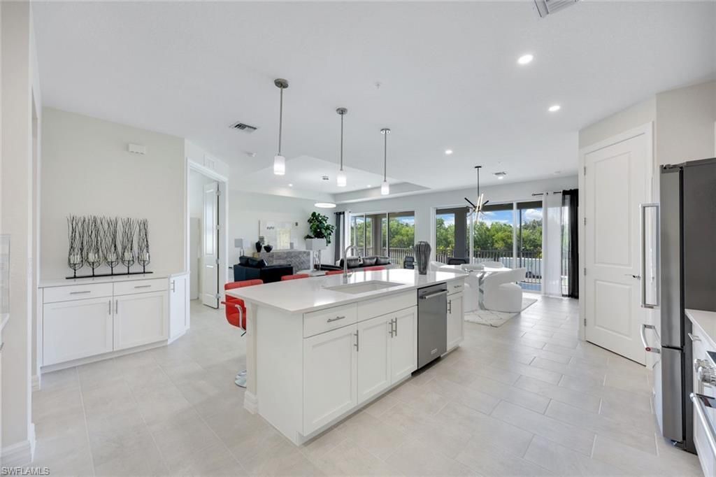316 Indies Dr W, Unit 201, Naples, FL 34114 Photo