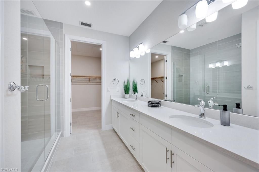 316 Indies Dr W, Unit 201, Naples, FL 34114 Photo