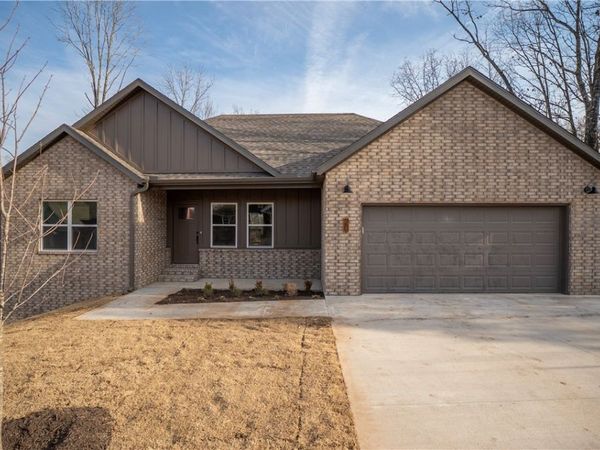 20 Nairn Lane, Bella Vista, AR 72715