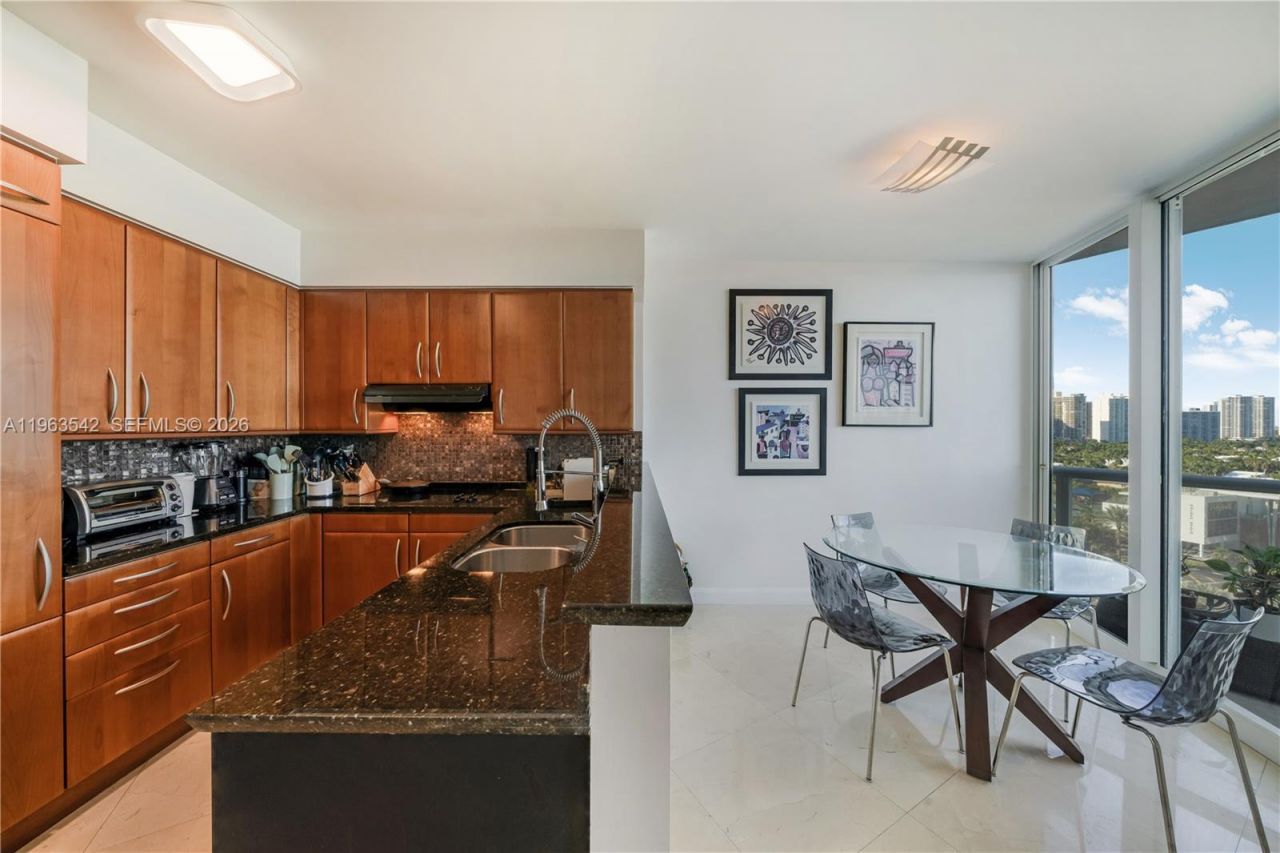 19333 E Collins Ave , Unit 1202, Sunny Isles Beach, FL 33160 Photo