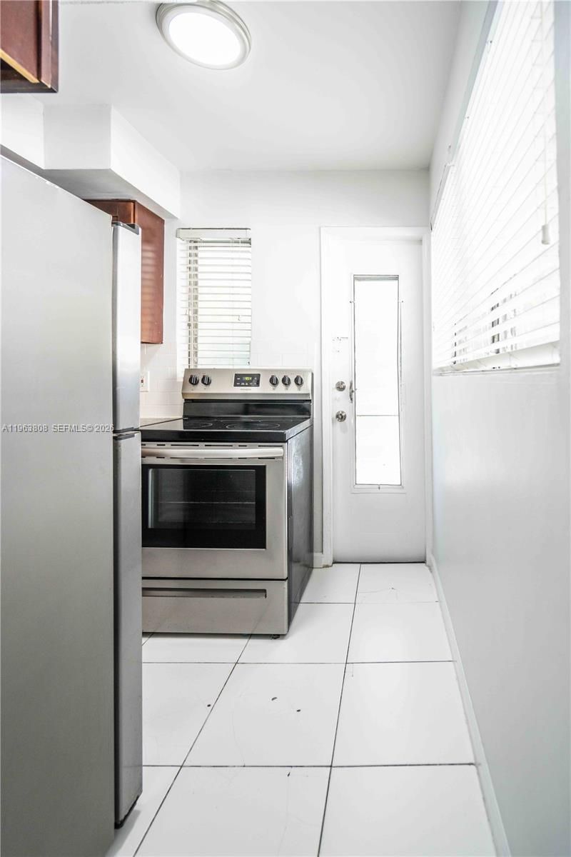 7931 East Dr, Unit 206, North Bay Village, FL 33141 Photo