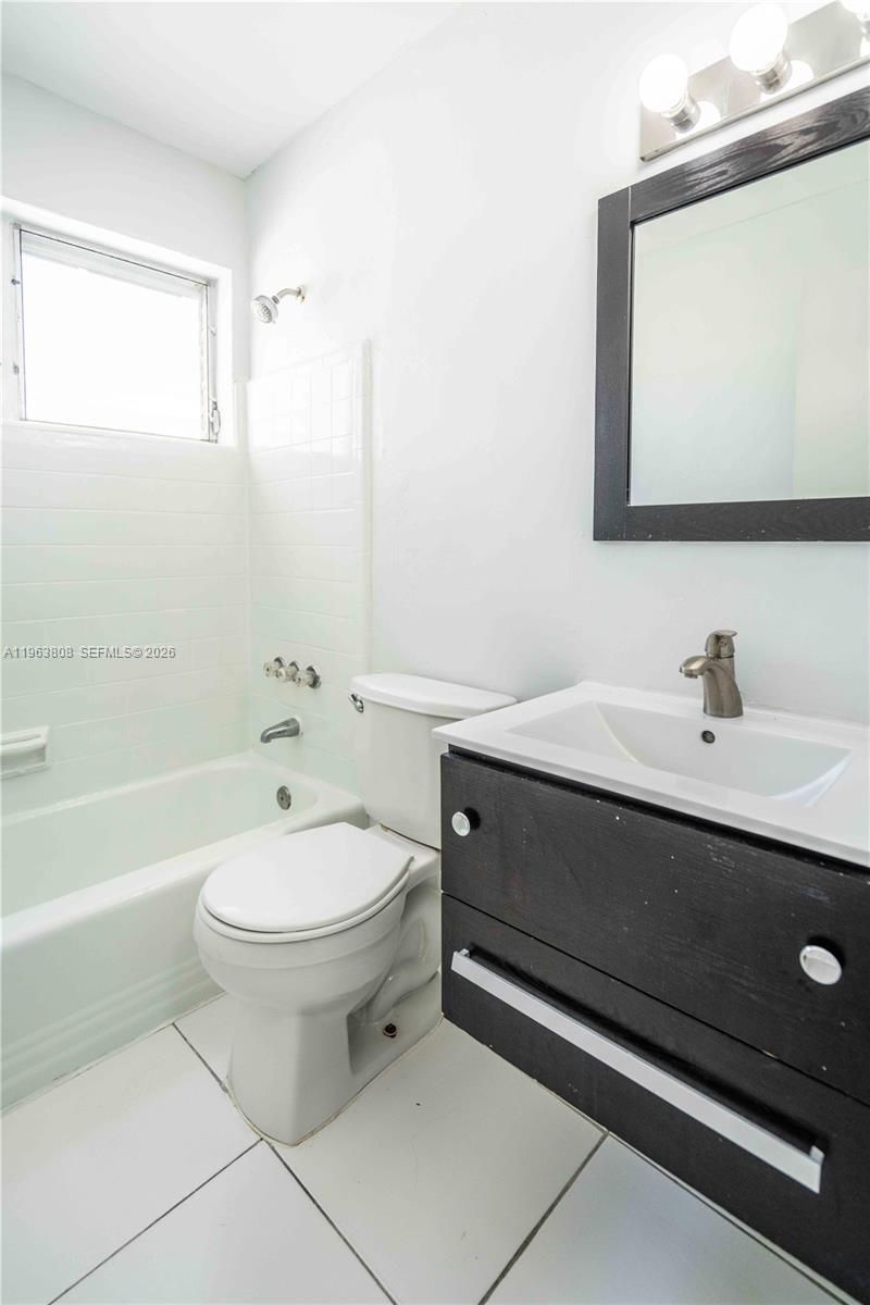 7931 East Dr, Unit 206, North Bay Village, FL 33141 Photo