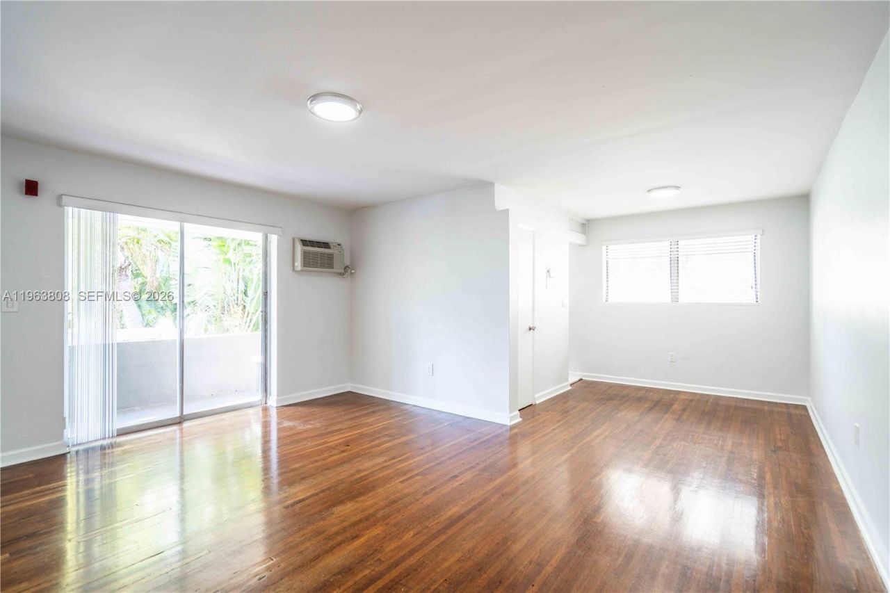 7931 East Dr, Unit 206, North Bay Village, FL 33141 Photo