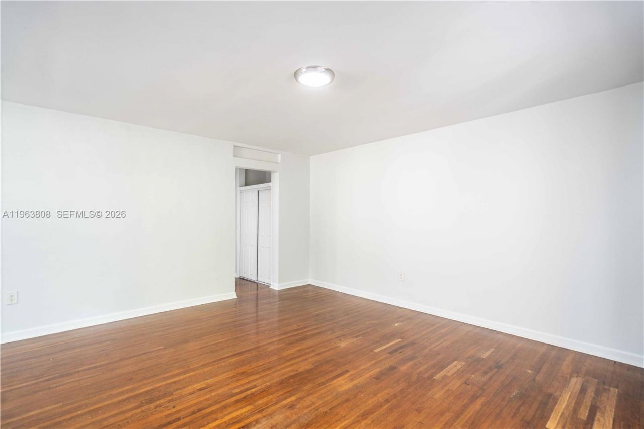 7931 East Dr, Unit 206, North Bay Village, FL 33141 Photo