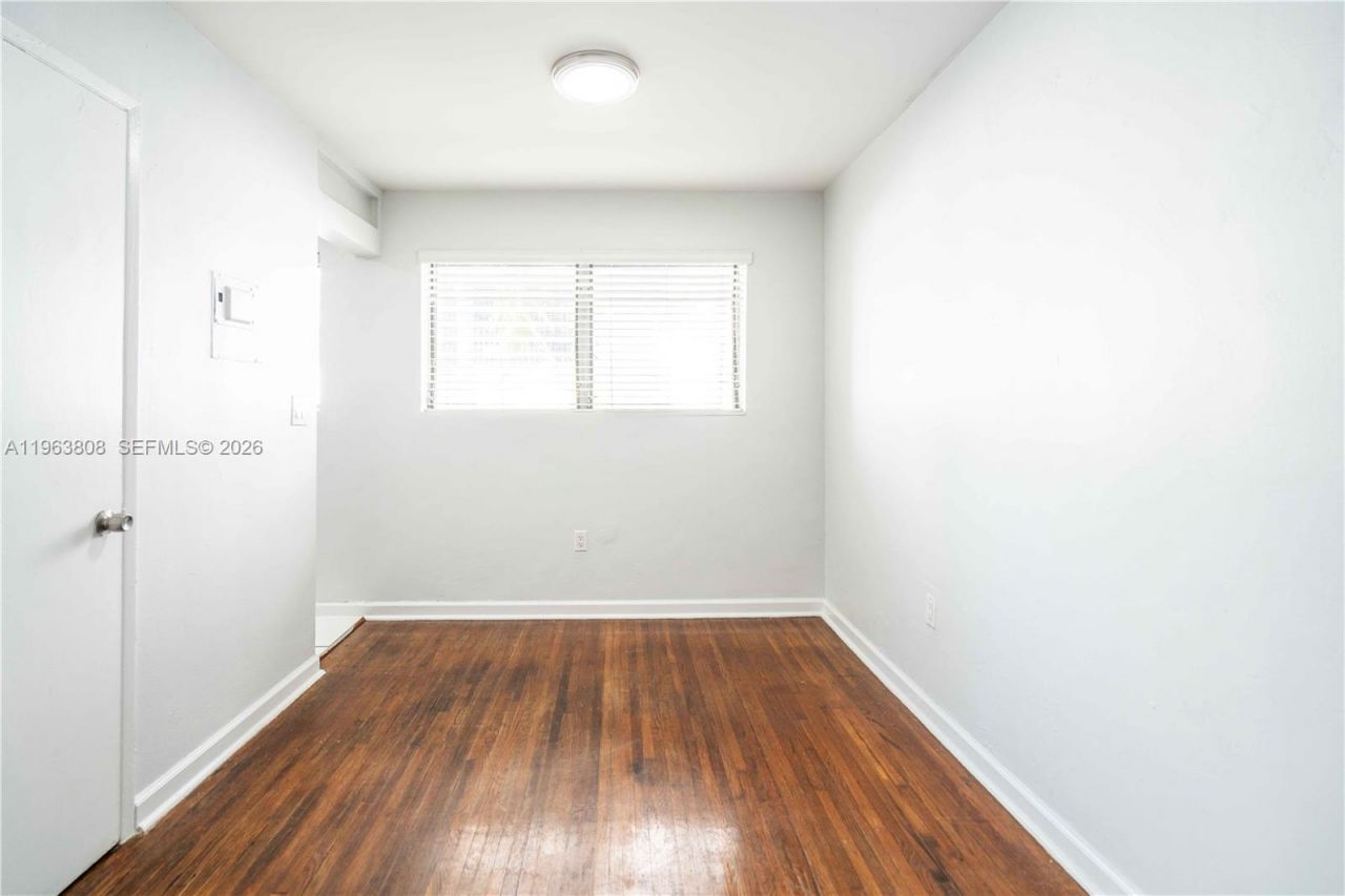 7931 East Dr, Unit 206, North Bay Village, FL 33141 Photo