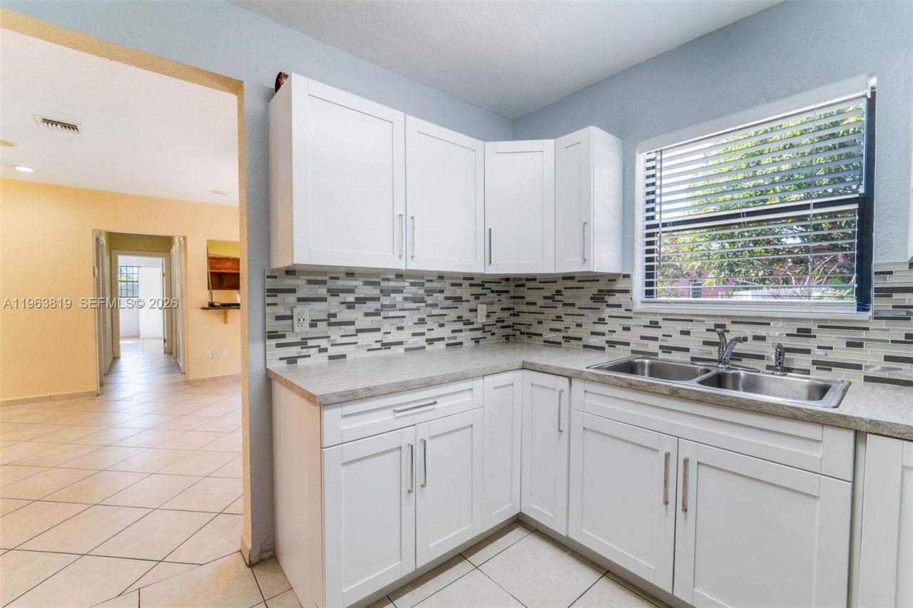 12210 NW 10th Ave, North Miami, FL 33168 Photo