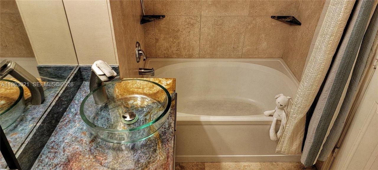 2891 NE 185th St, Unit 1002, Aventura, FL 33180 Photo