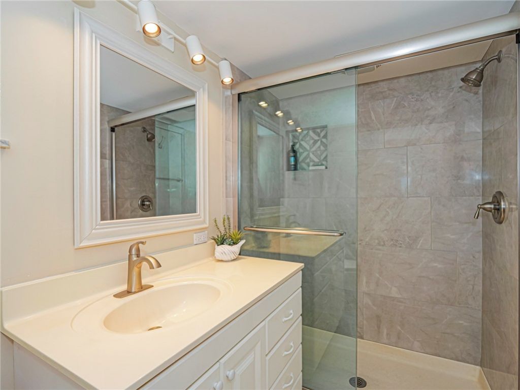 5300 Highway A1a, Unit 403, Vero Beach, FL 32963 Photo