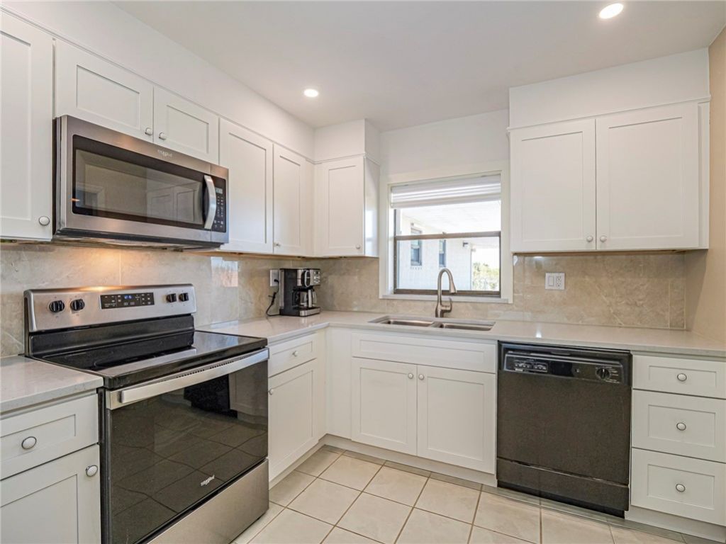 5300 Highway A1a, Unit 403, Vero Beach, FL 32963 Photo