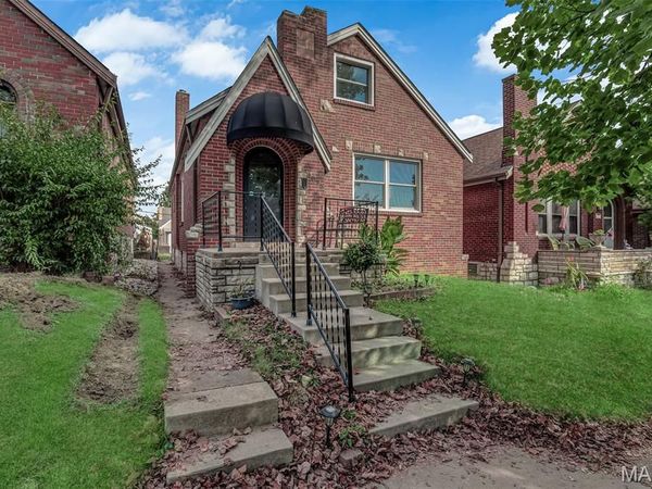 4035 Fairview Avenue, St Louis, MO 63116