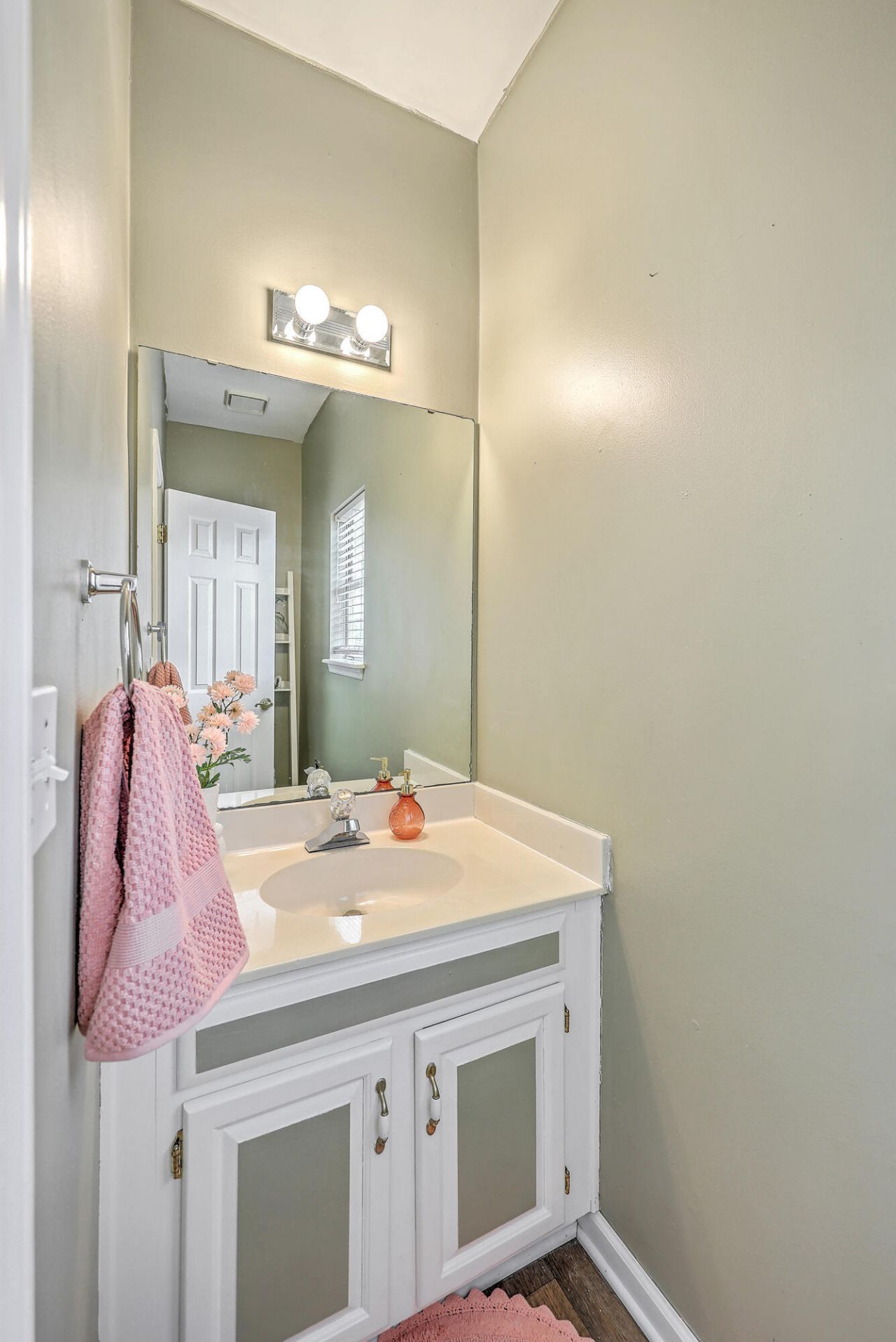 101 Hartley Hall Court Photo 19