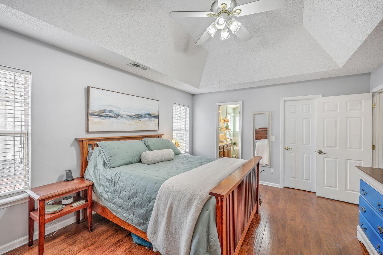 101 Hartley Hall Court Photo 23