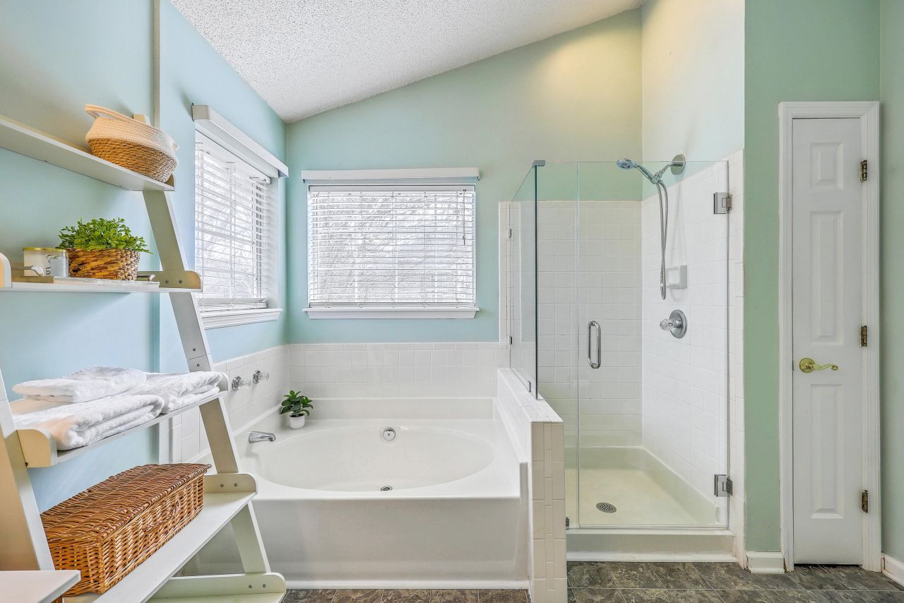 101 Hartley Hall Court Photo 25